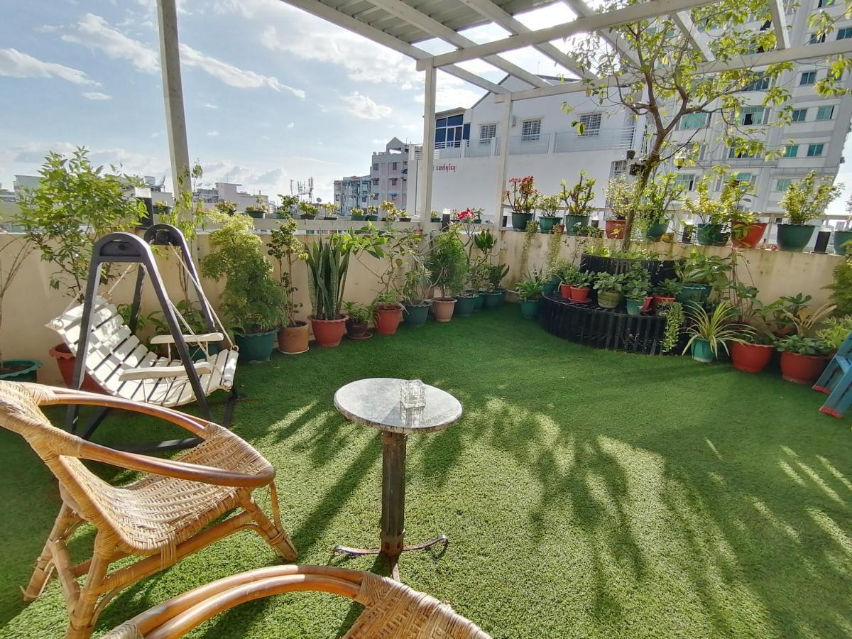 Holiday Season Motel Yangon Exterior photo