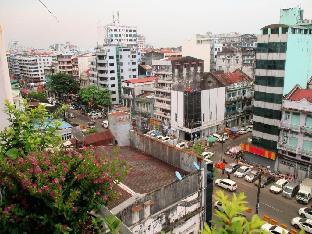 Holiday Season Motel Yangon Exterior photo