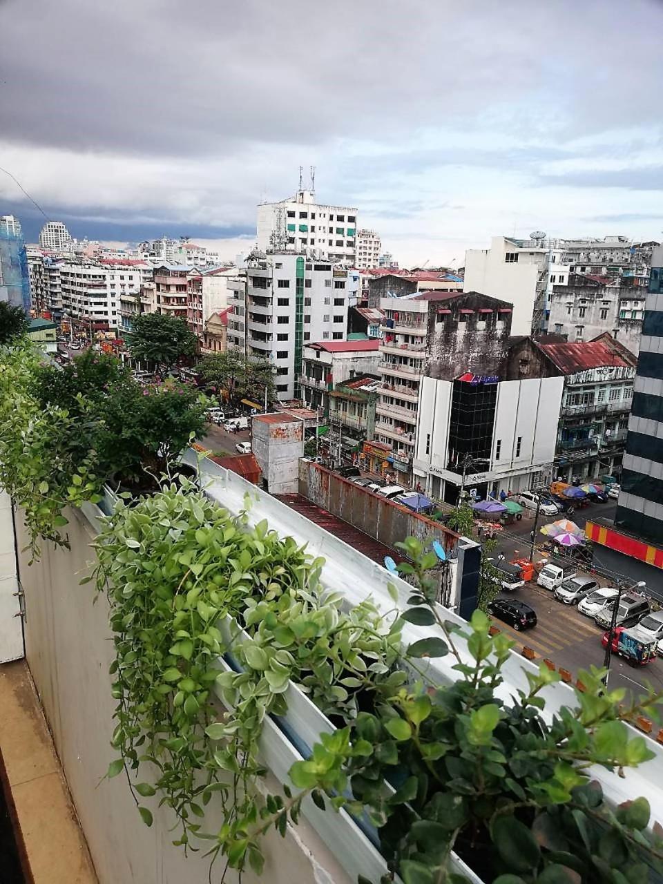 Holiday Season Motel Yangon Exterior photo